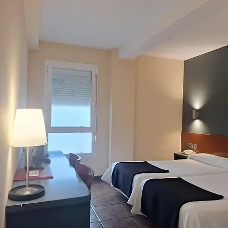 Hotel Yerri-2